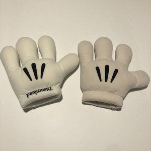 Set Of Two Disney Parks Mickey Mouse White Padded Hand Gloves Both Right Hand